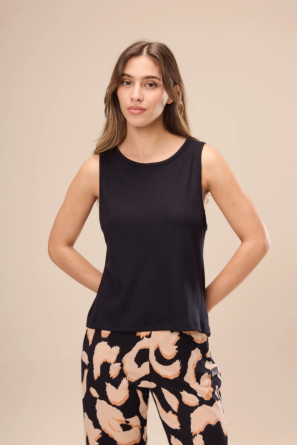 1400023 - REMERA LEILA