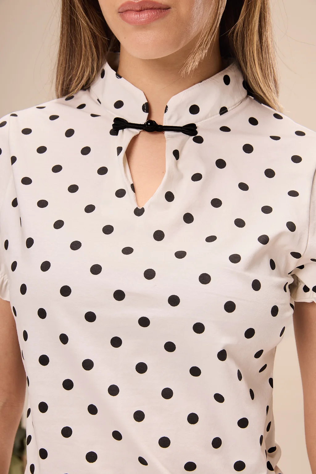 1400042 - REMERA NAOMI