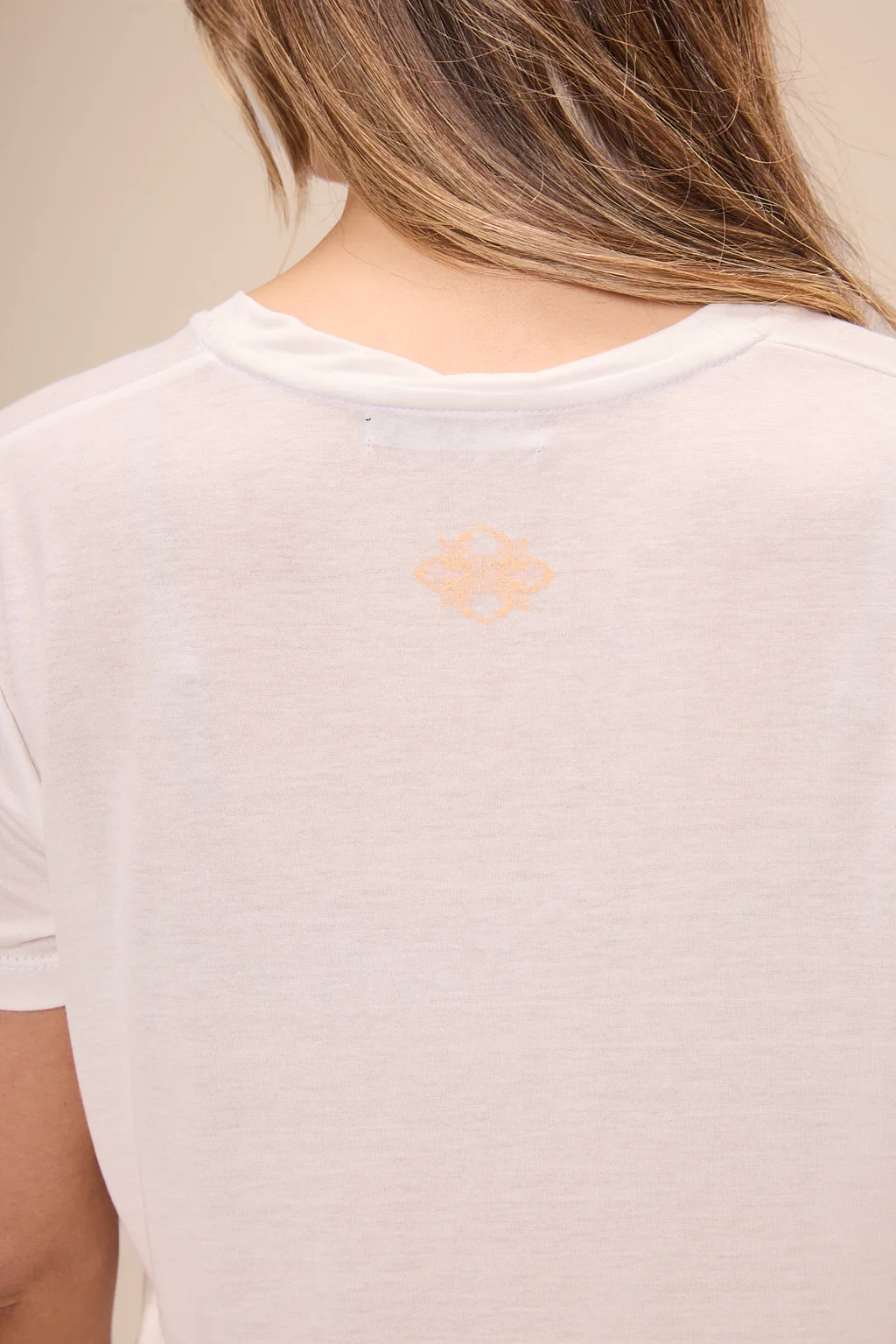 1400032 - REMERA CLARA
