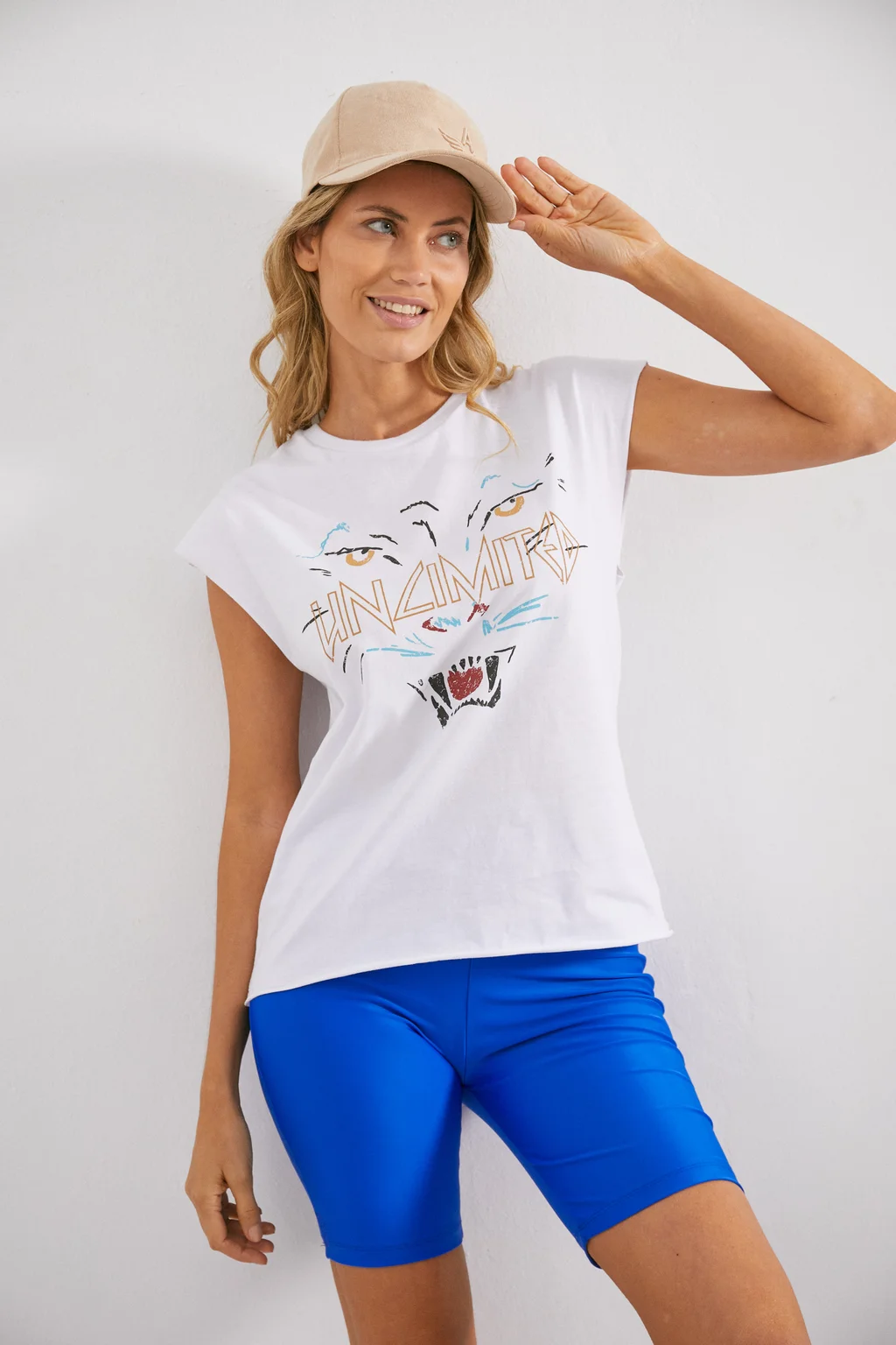 9600008 - remera felina