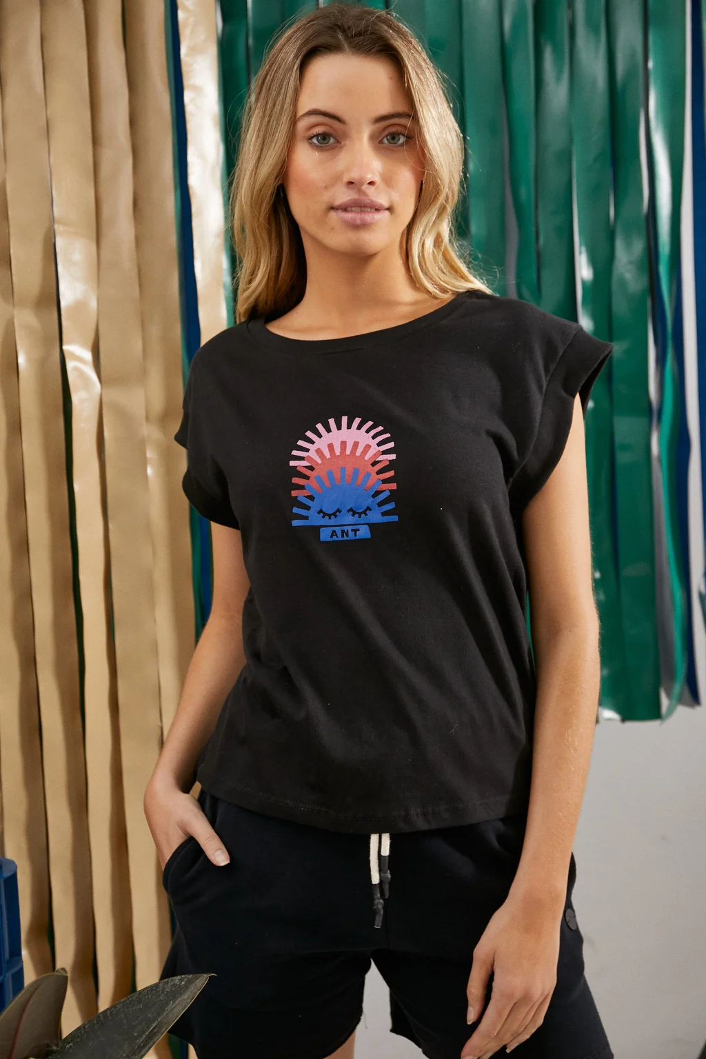 9600020 - Remera friendly