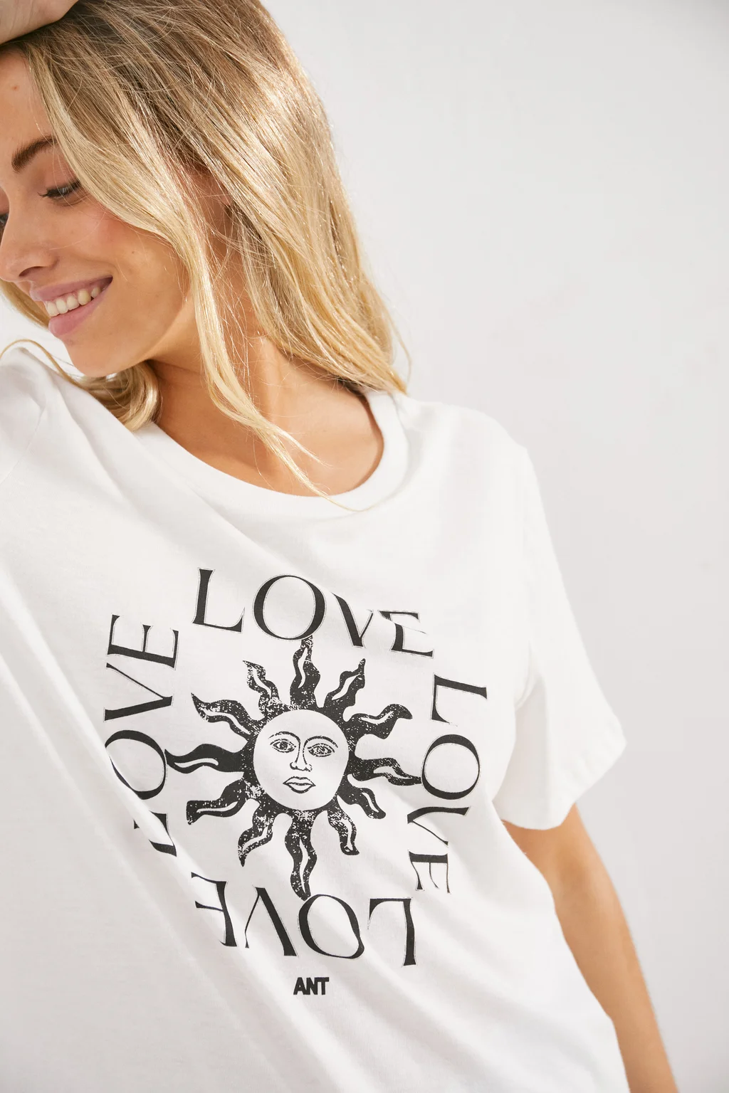 9600030 - Remera LOVE