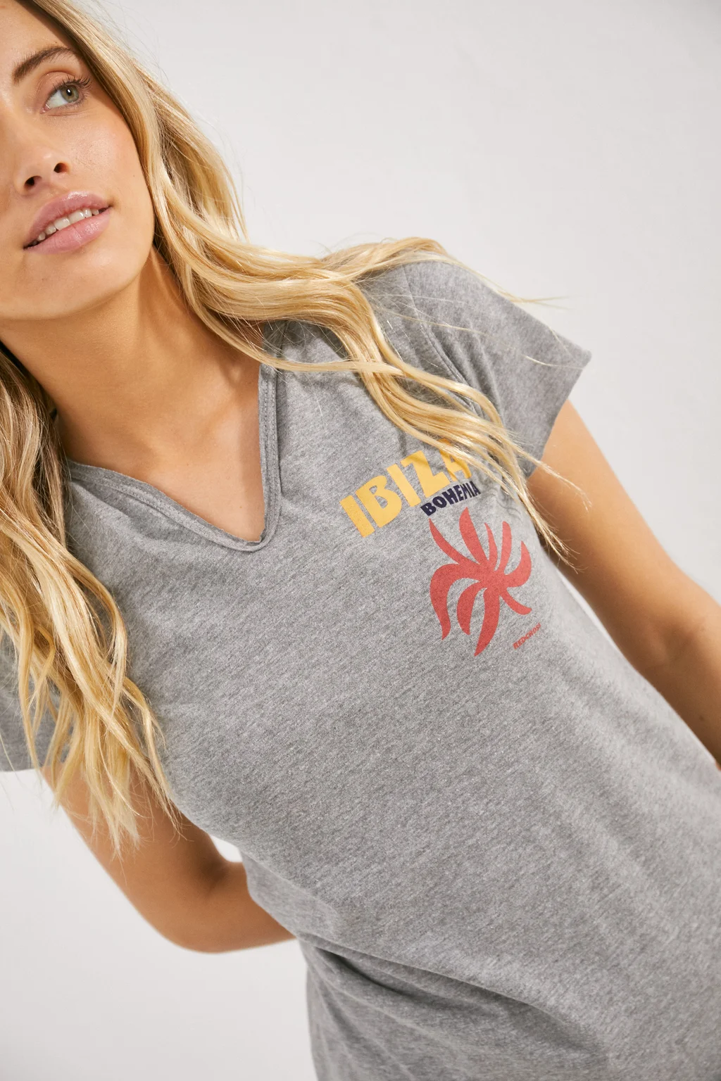 9600017 - REMERA BUTTERFLY