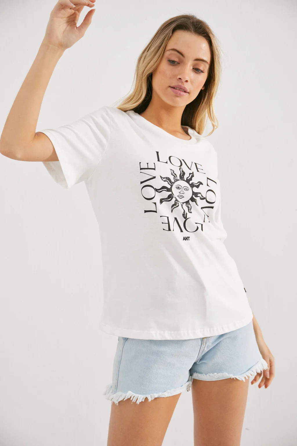9600030 - Remera LOVE