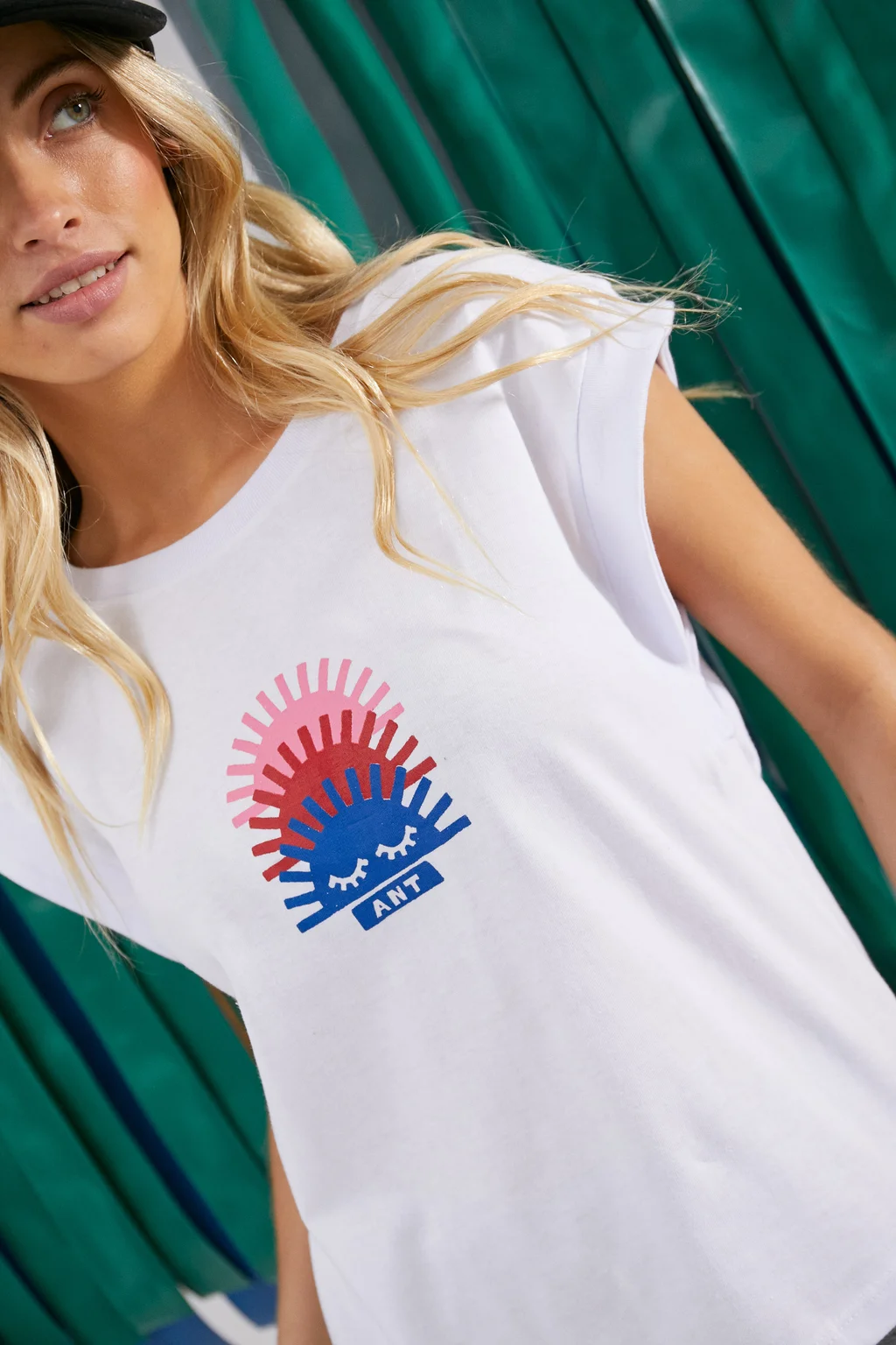 9600020 - Remera friendly