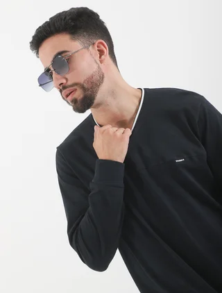 REMERA AVALANCE ESCOTE V REGULAR FIT - Vista 1