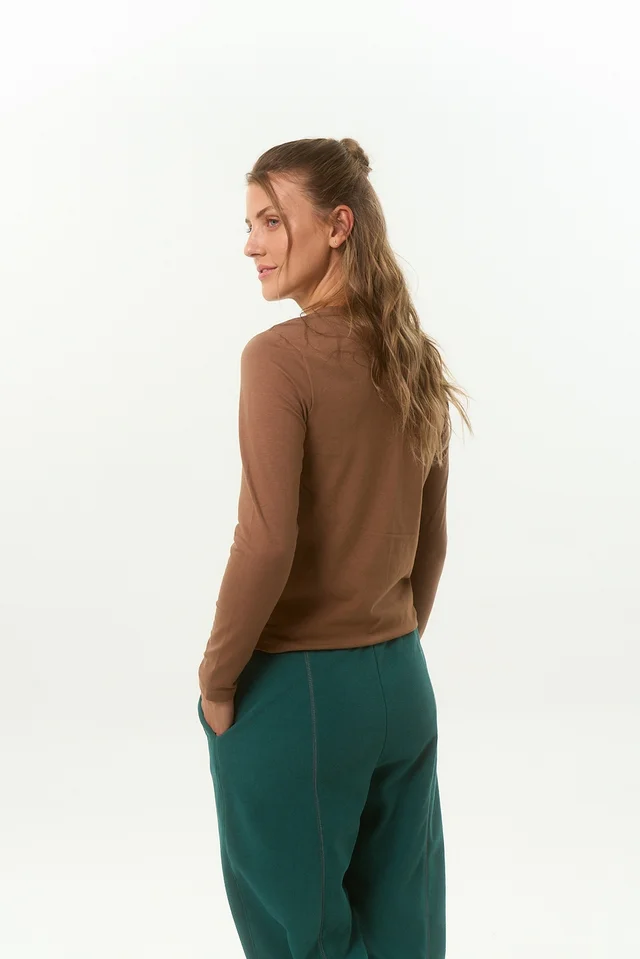 REMERA MAYA