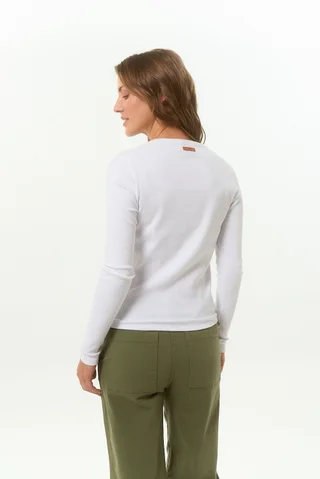 REMERA NOLAN CANELON - Vista 2