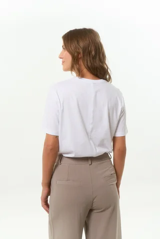 REMERA TAYLOR - Vista 2