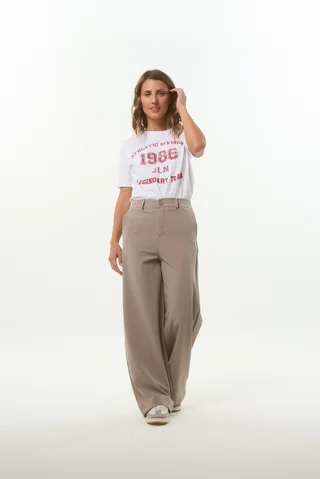 REMERA TAYLOR - Vista 4