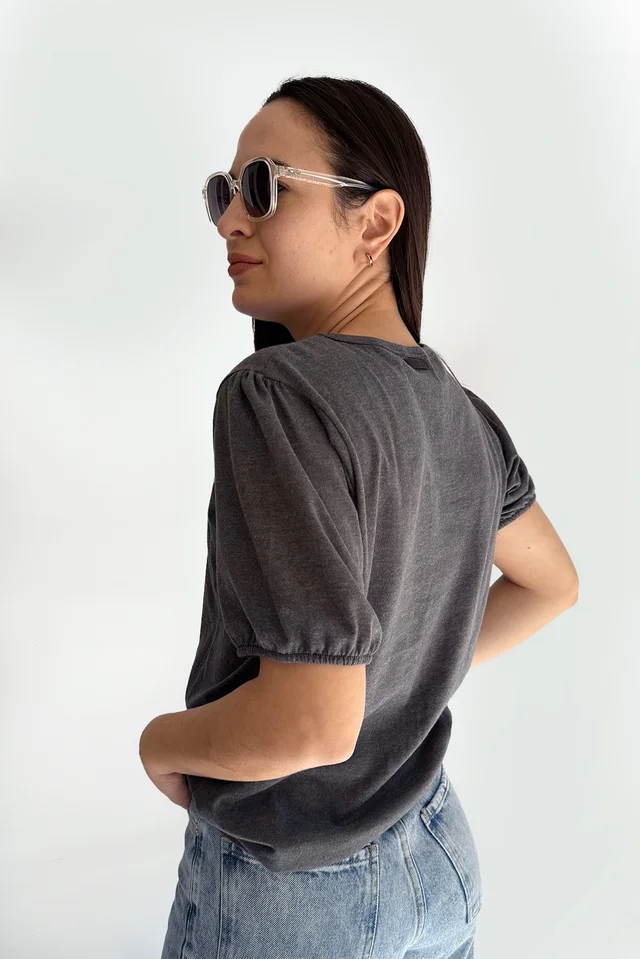REMERA MC ERICA