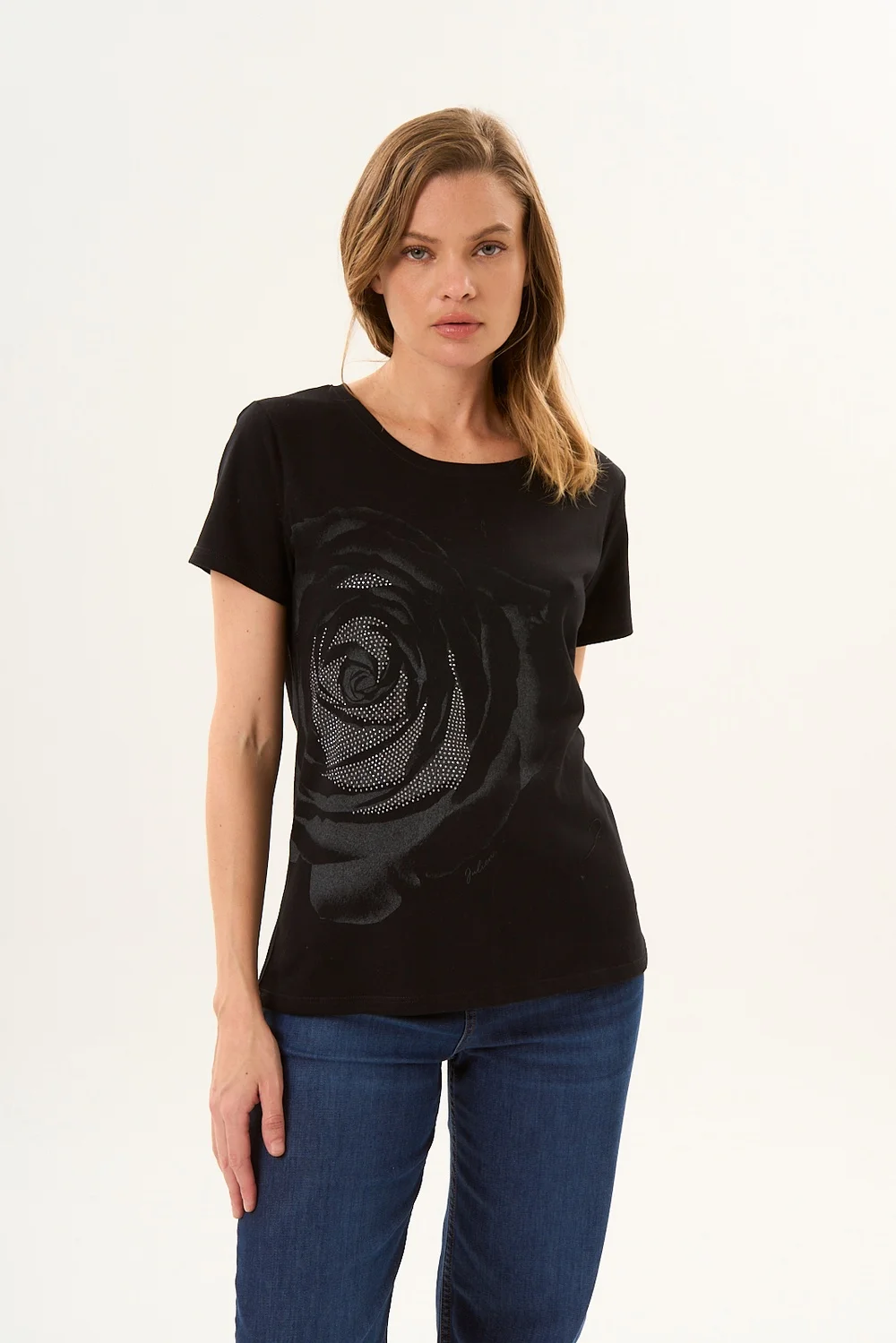 REMERA DOMINIQUE