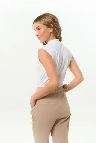 BODY HILARY - Vista 2