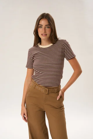 Remera Mc Oliveira - Vista 1