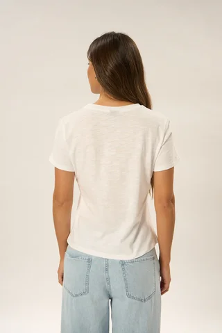 Remera Waikiki - Vista 4