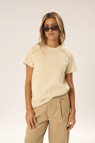 Remera Atura - Vista 1