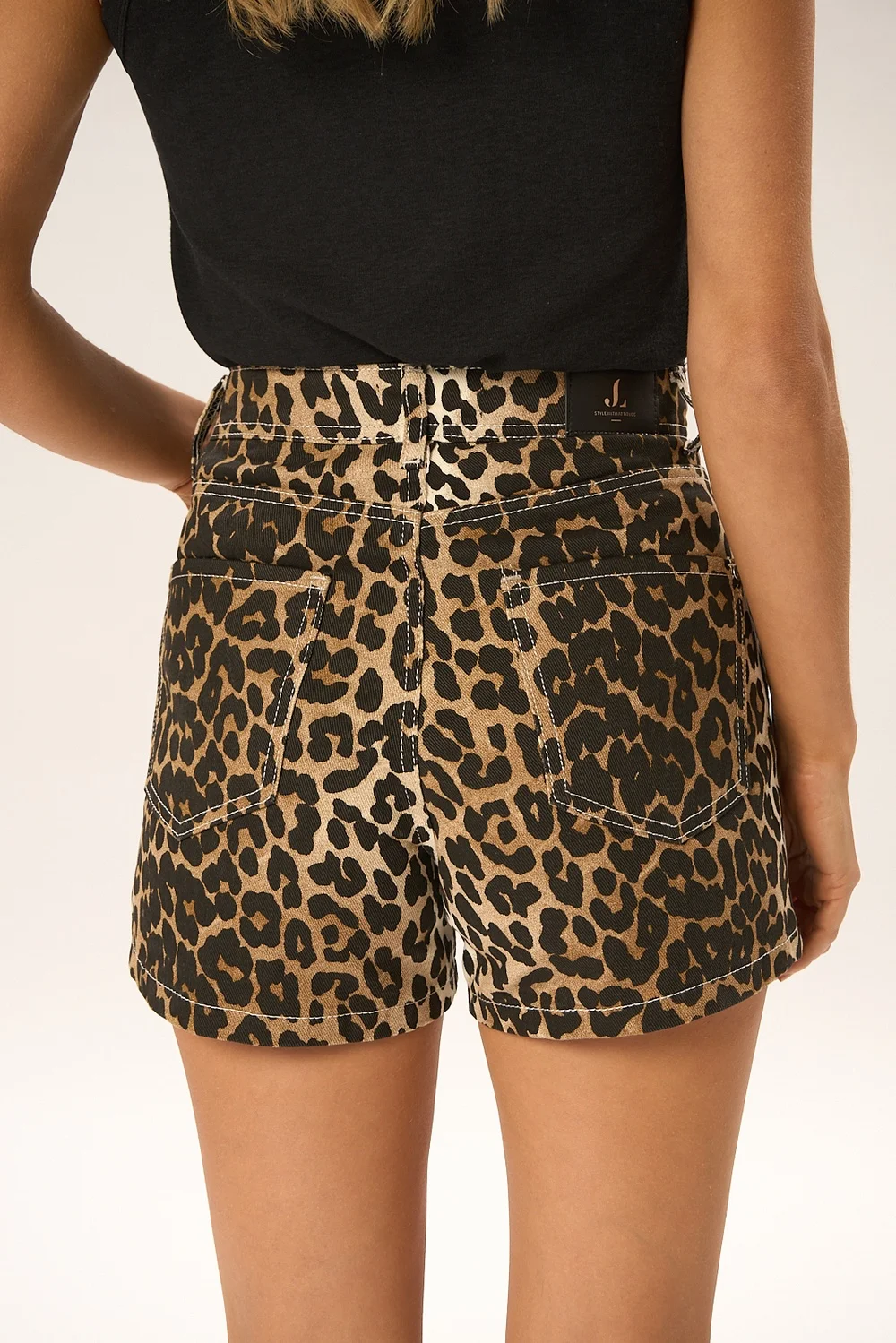 Short Saroa