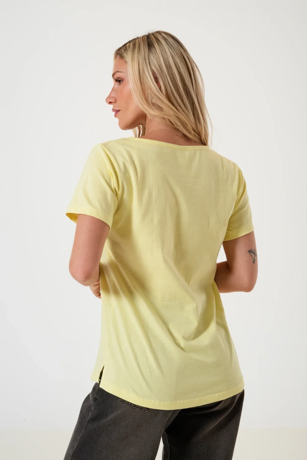 0002023 - Remera Algodon Esc.redondo
