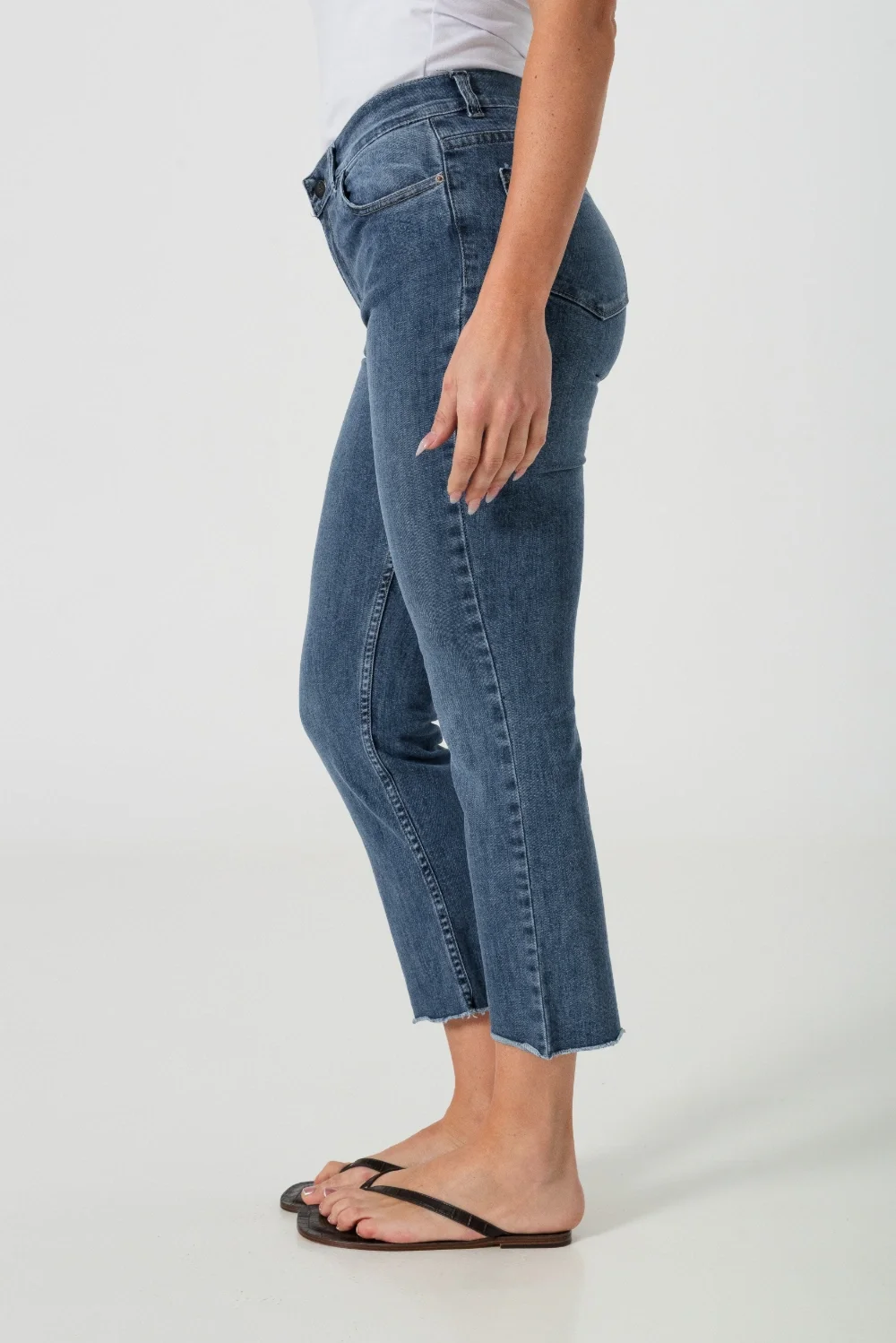 0010572 - JEANS CIGARETTE CROP DESTROYER