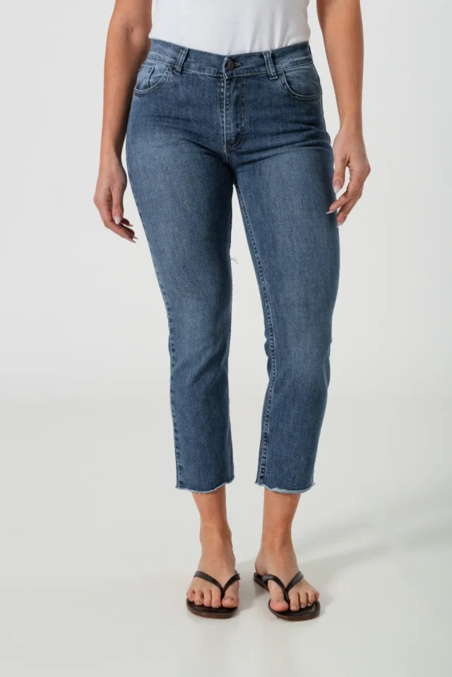 0010572 - JEANS CIGARETTE CROP DESTROYER