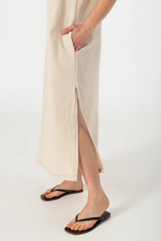 007068A - VESTIDO CHIPRE ECRU PLUS - Vista 1