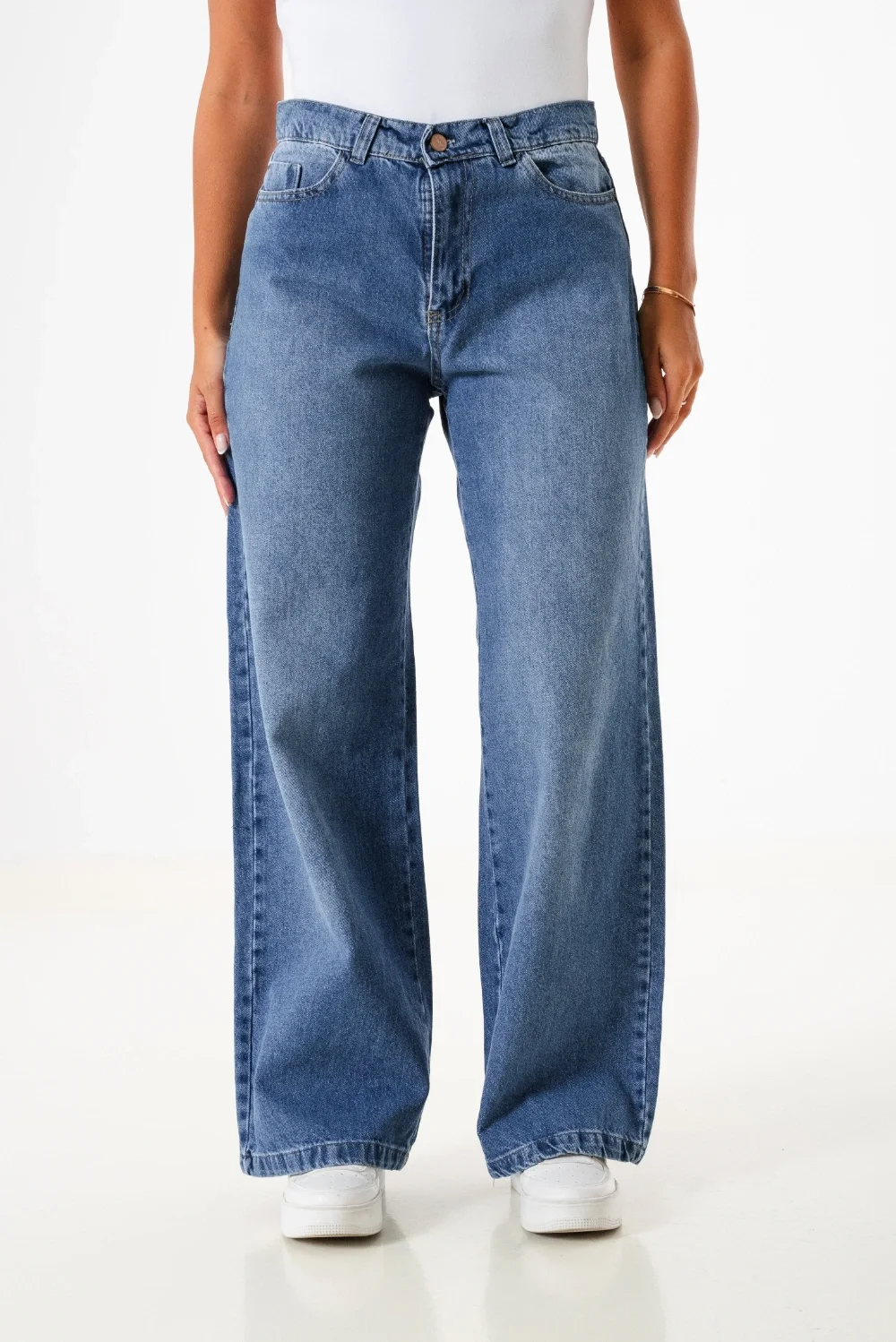 010482A - Wide Leg Jeans Plus