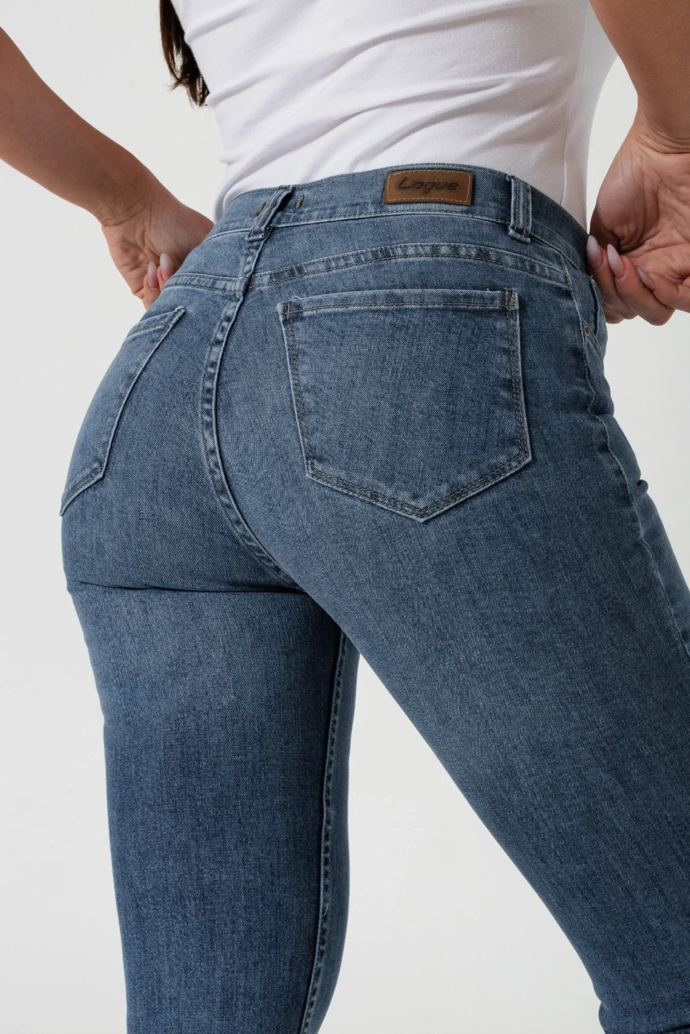 0010572 - JEANS CIGARETTE CROP DESTROYER