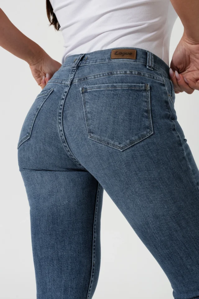 0010572 - JEANS CIGARETTE CROP DESTROYER