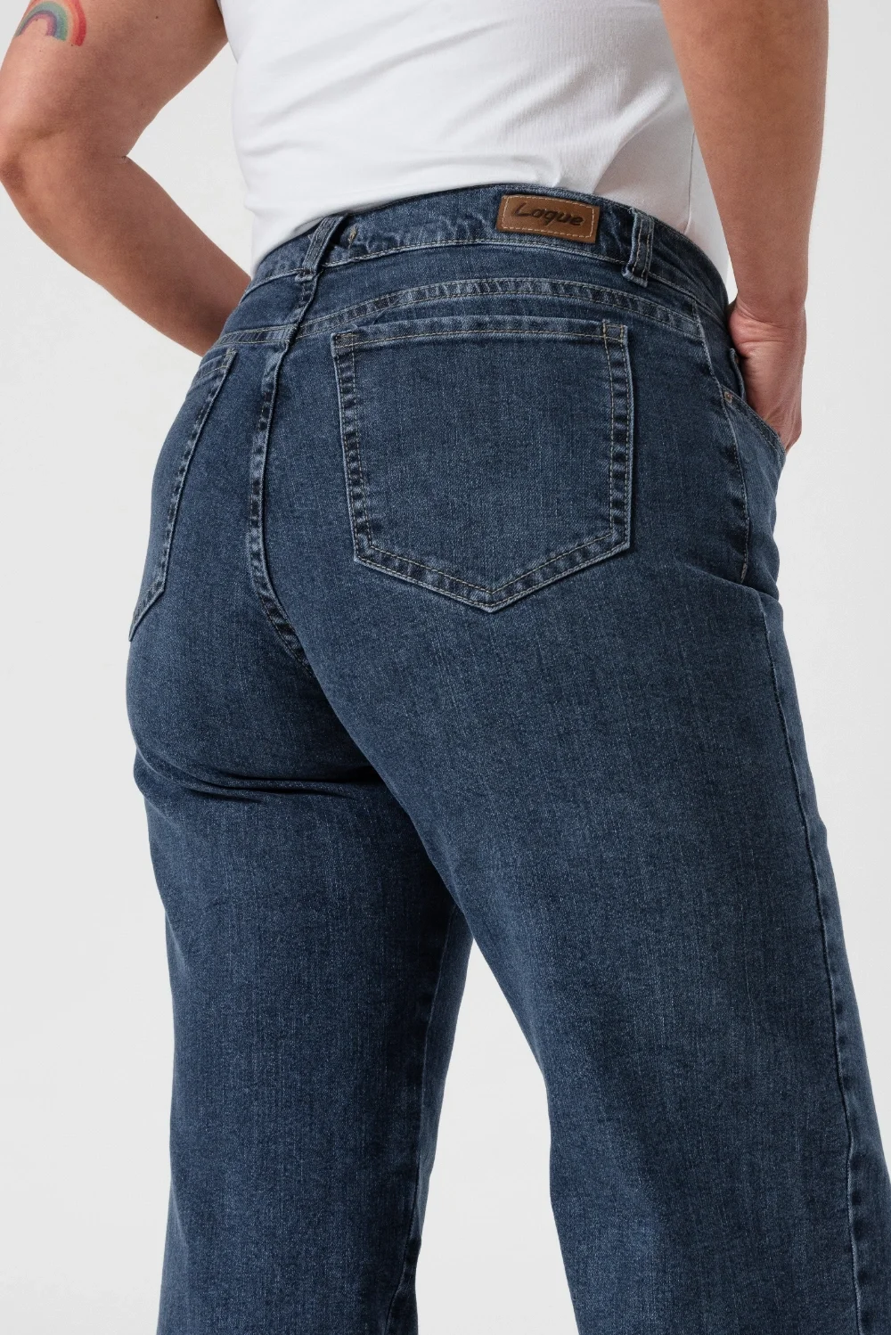 010580A - WIDE LEG COMFORT WORN BLUE PLUS
