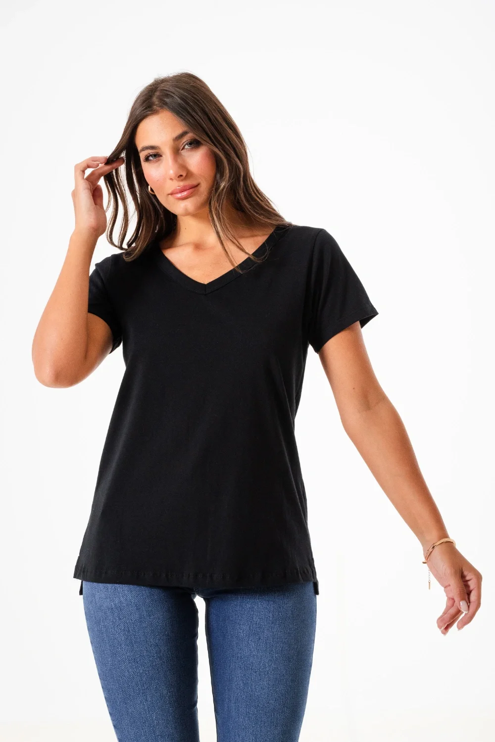 002026A - remera de algodon escote V plus
