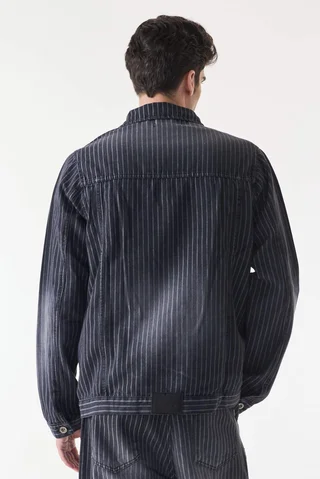 CAMPERA JEAN ESTAMPADA - Vista 4