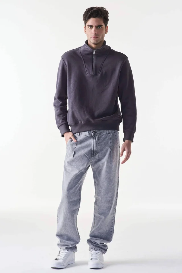 JEAN STRAIGHT CON PINZAS
