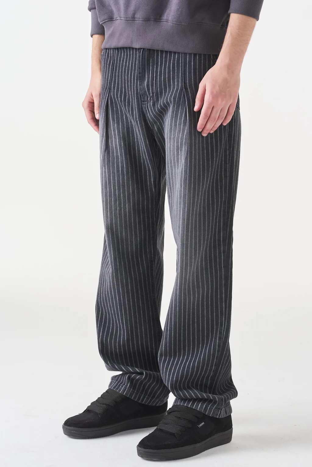 JEAN BAGGY CON PINZAS