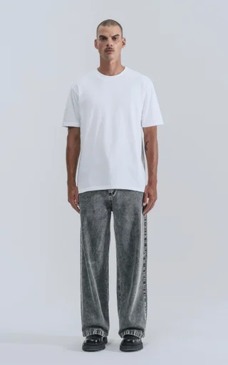 Remera B2Basic Premium [ Blanco ] - Vista 2