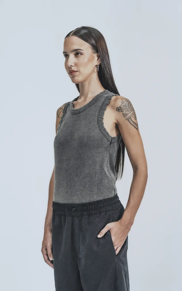 Musculosa Easy In Process [ Proceso Neg. ]