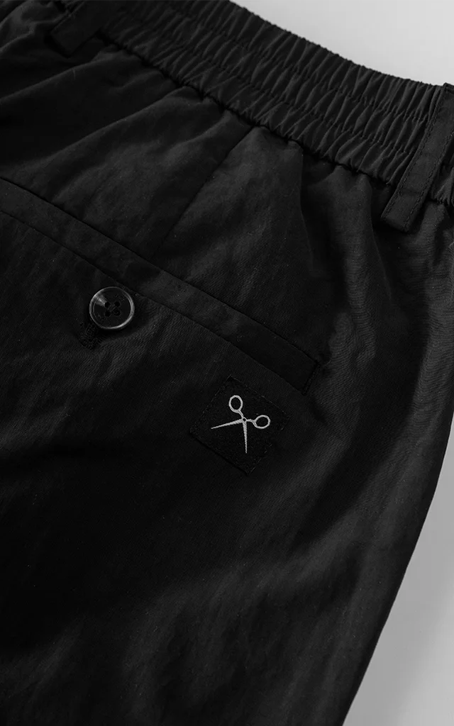 Bermuda Akari [ Negro ]