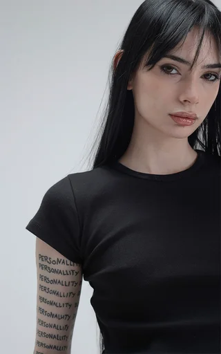 Remera Baby Tee [ Negro ] - Vista 3