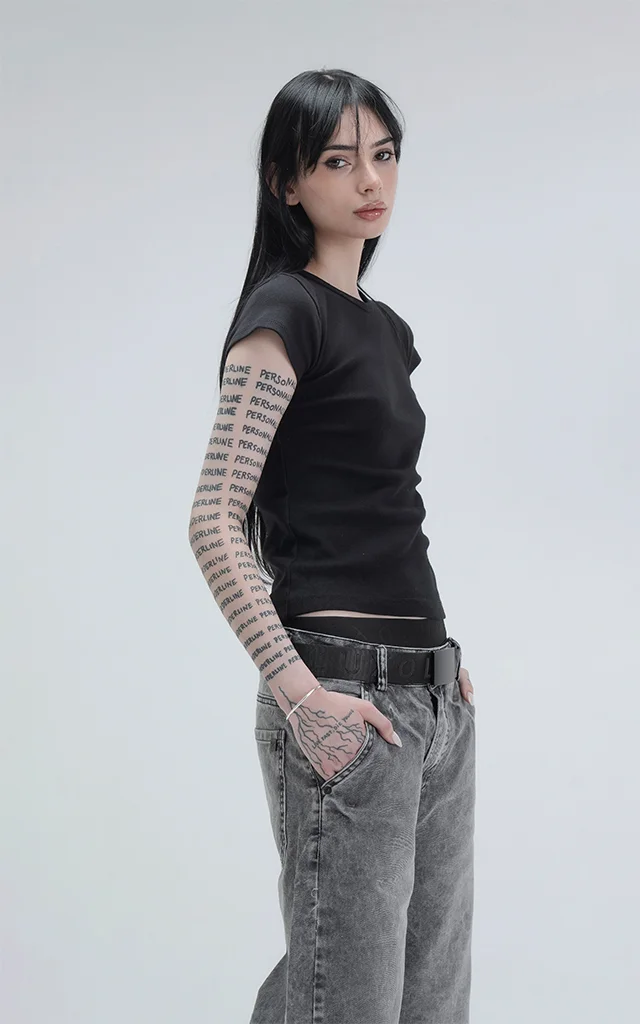 Remera Baby Tee [ Negro ]