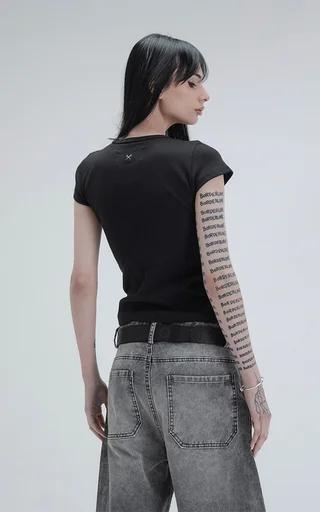 Remera Baby Tee [ Negro ] - Vista 4