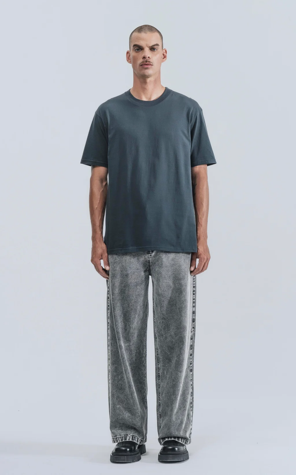 Remera B2Basic Premium [ Carbón ]