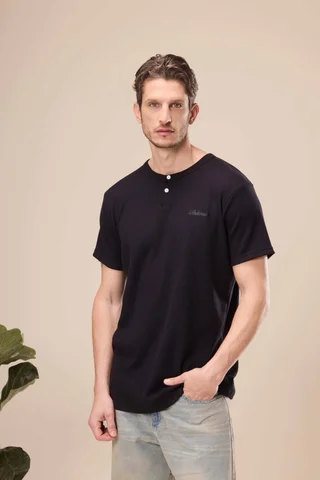 29435 - REMERA CONCEPT CON BOTON - Vista 1