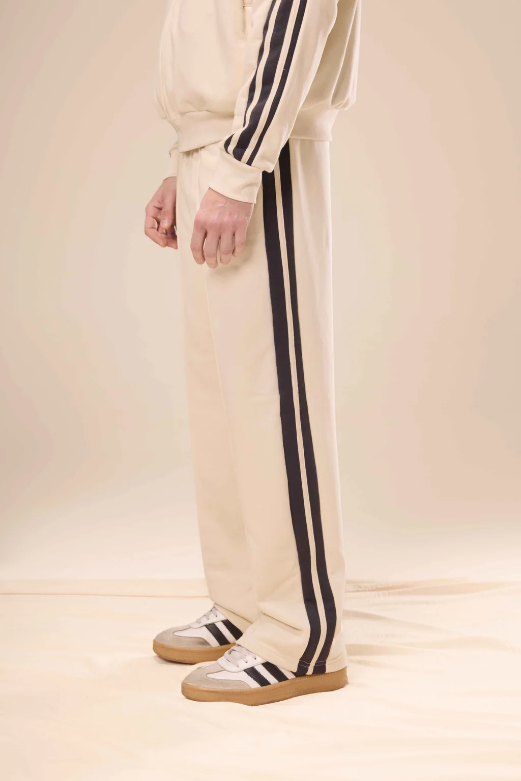 17703 - JOGGER STING