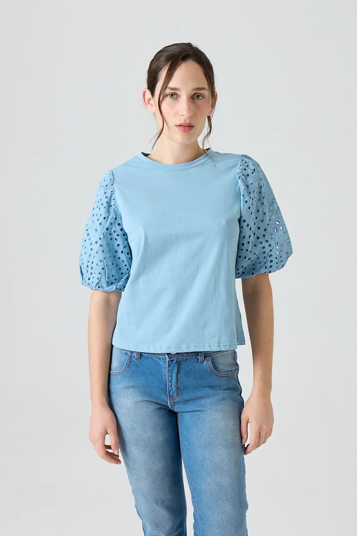 REMERA EVA
