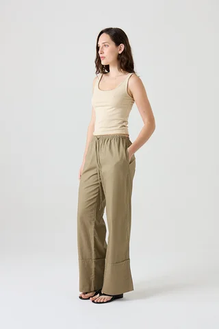 MUSCULOSA IZZIE - Vista 4