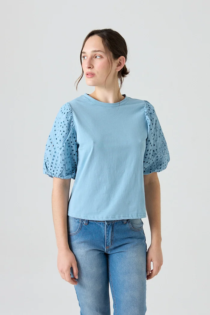 REMERA EVA
