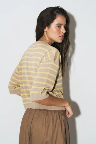 REMERA SAANVI - Vista 3