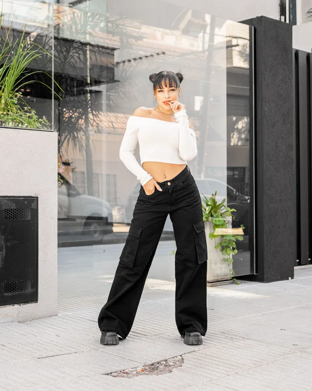 0109 -  WIDE LEG CARGO NEGRO RIGIDO