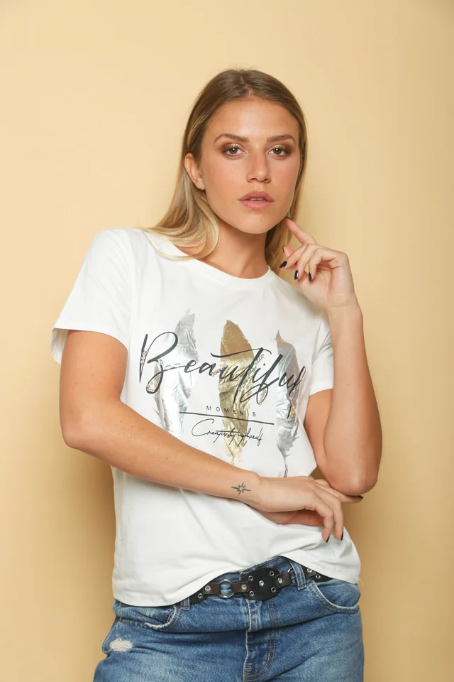 Remera BEAUTIFUL PLUMAS c/ Piedras GUJ5223