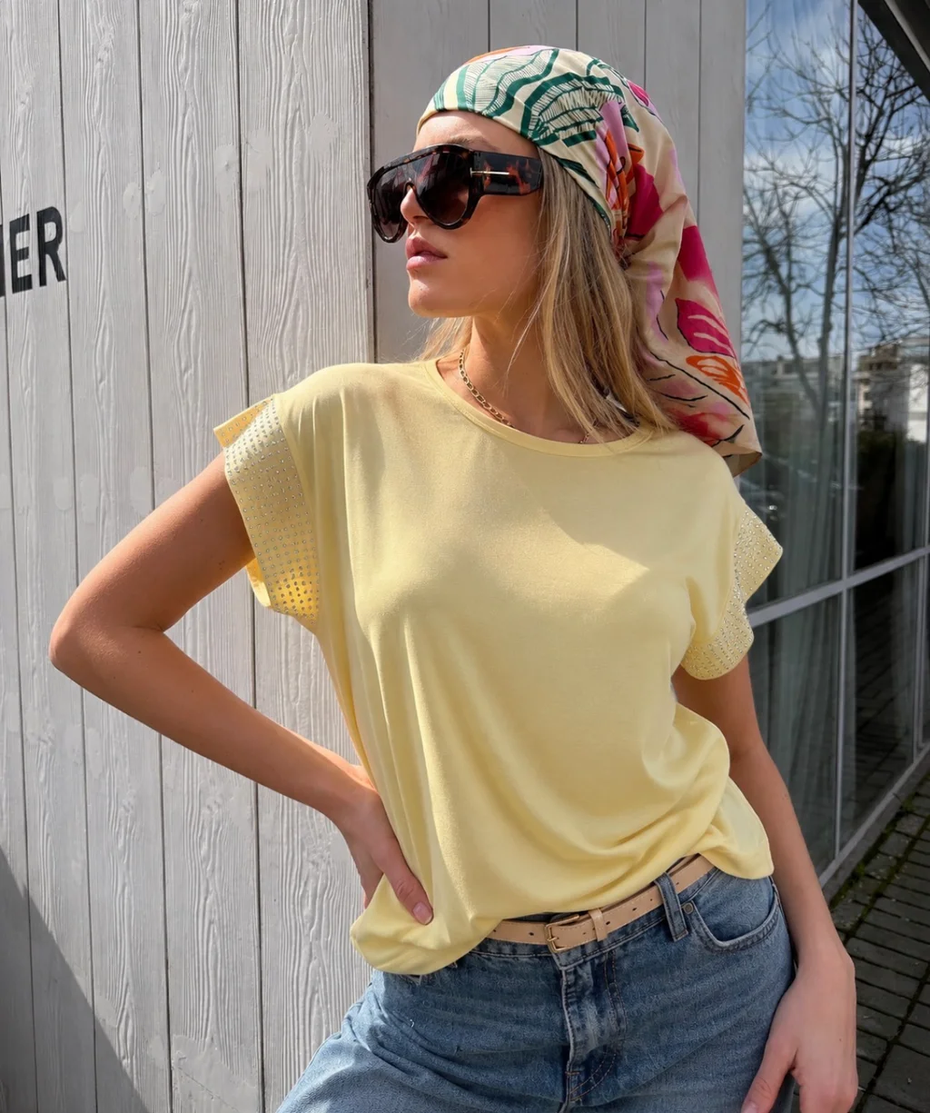 Remera KILIM de Modal Viscosa c/ Tachas en Mangas