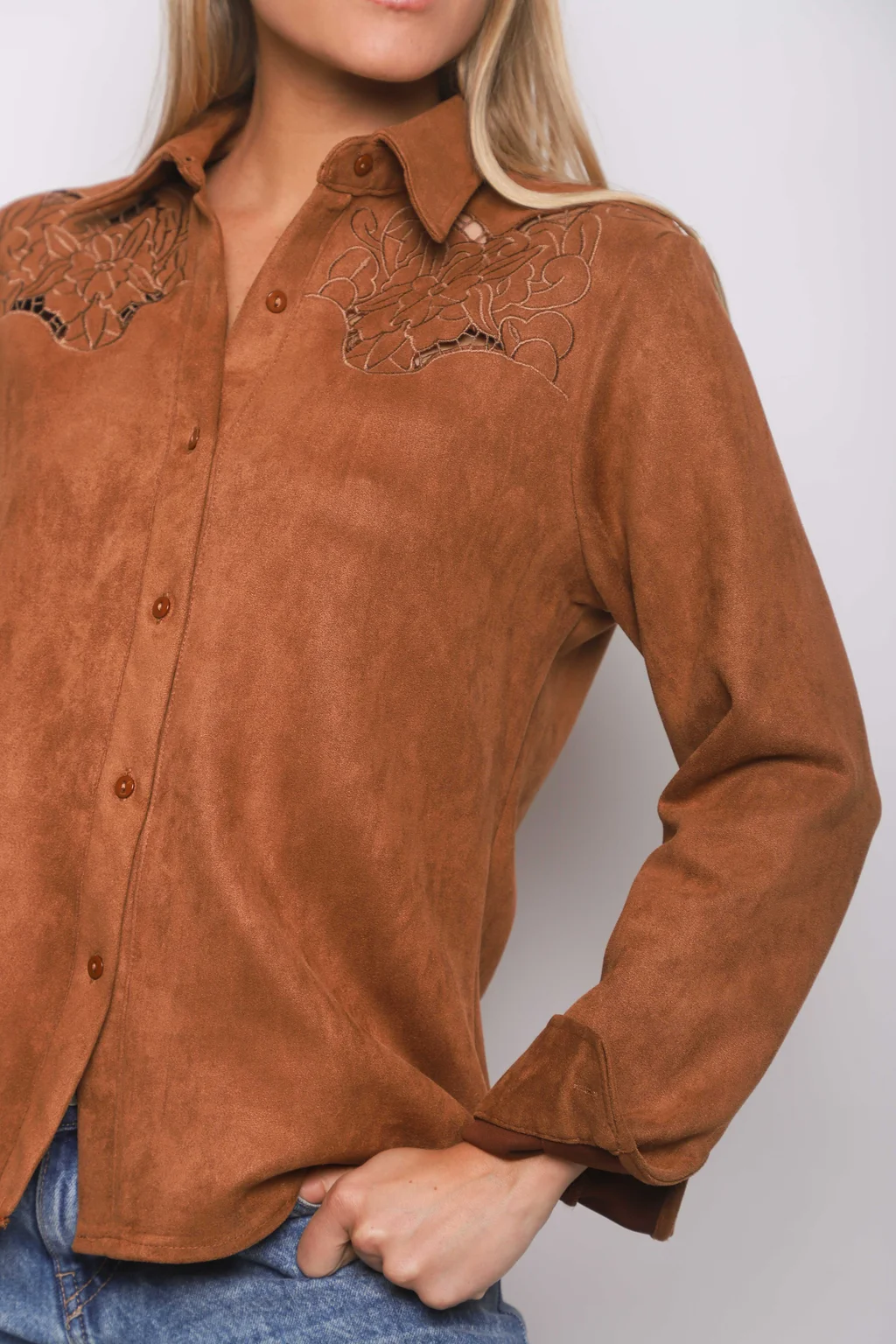 Camisa KARLSON Gamuza Con Calado GU70254